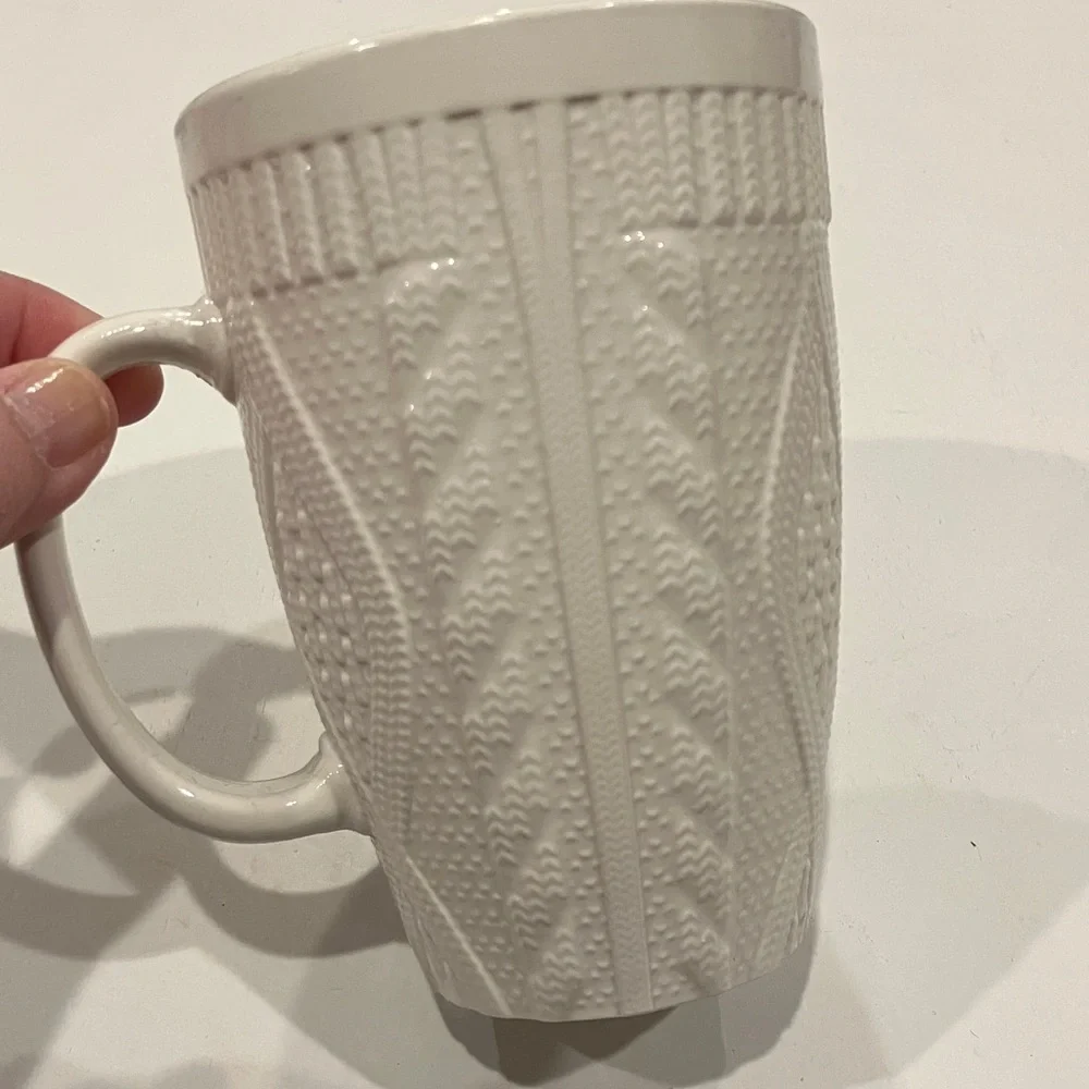 Textured White Stoneware Mug & Infuser